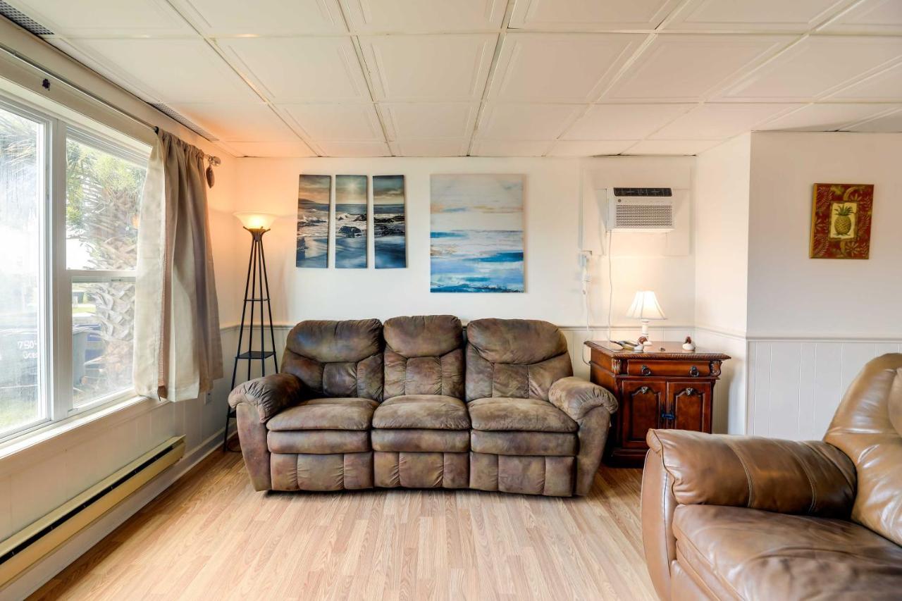 1 Ocean Fun Emerald Isle Apt, Steps To Beaches! Exterior photo
